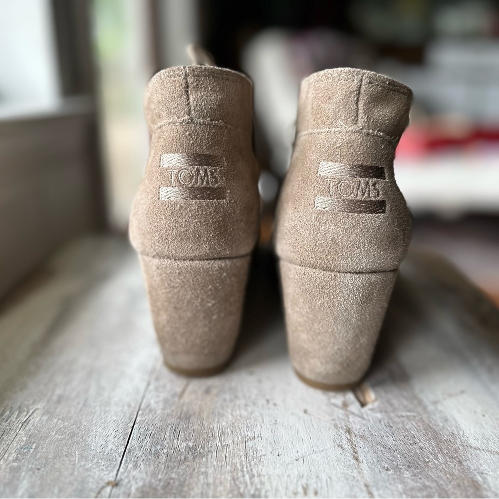 Toms Tan Suede Ankle Booties - Picture 3 of 7